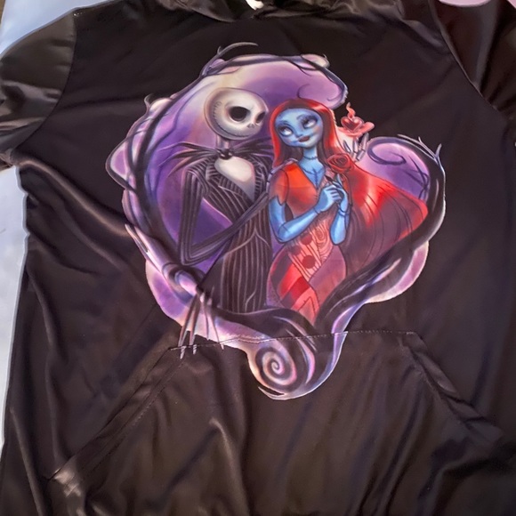 Clothes - Picture 2 of 6